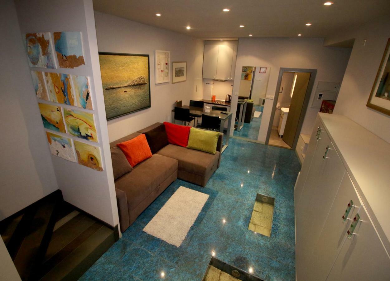 Studio Apartment Art Split Eksteriør billede