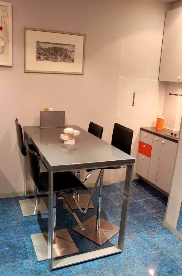 Studio Apartment Art Split Eksteriør billede